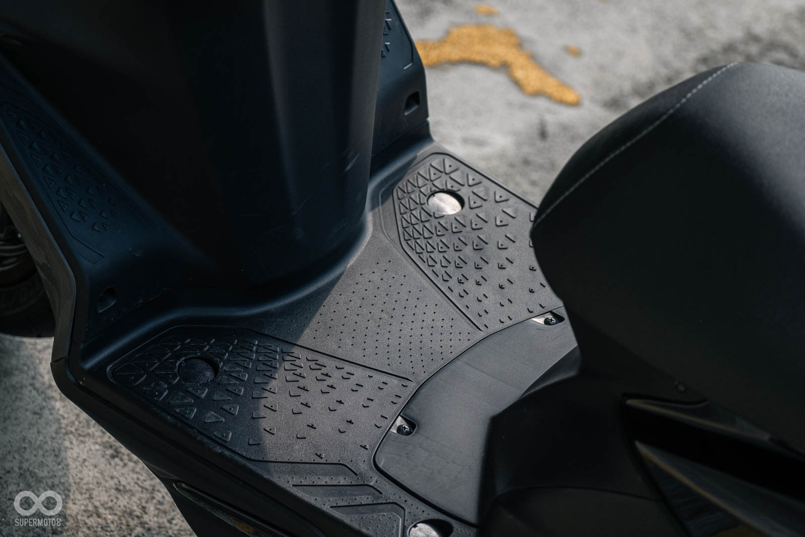 前置腳空間全面加大,筆者覺得相當有感