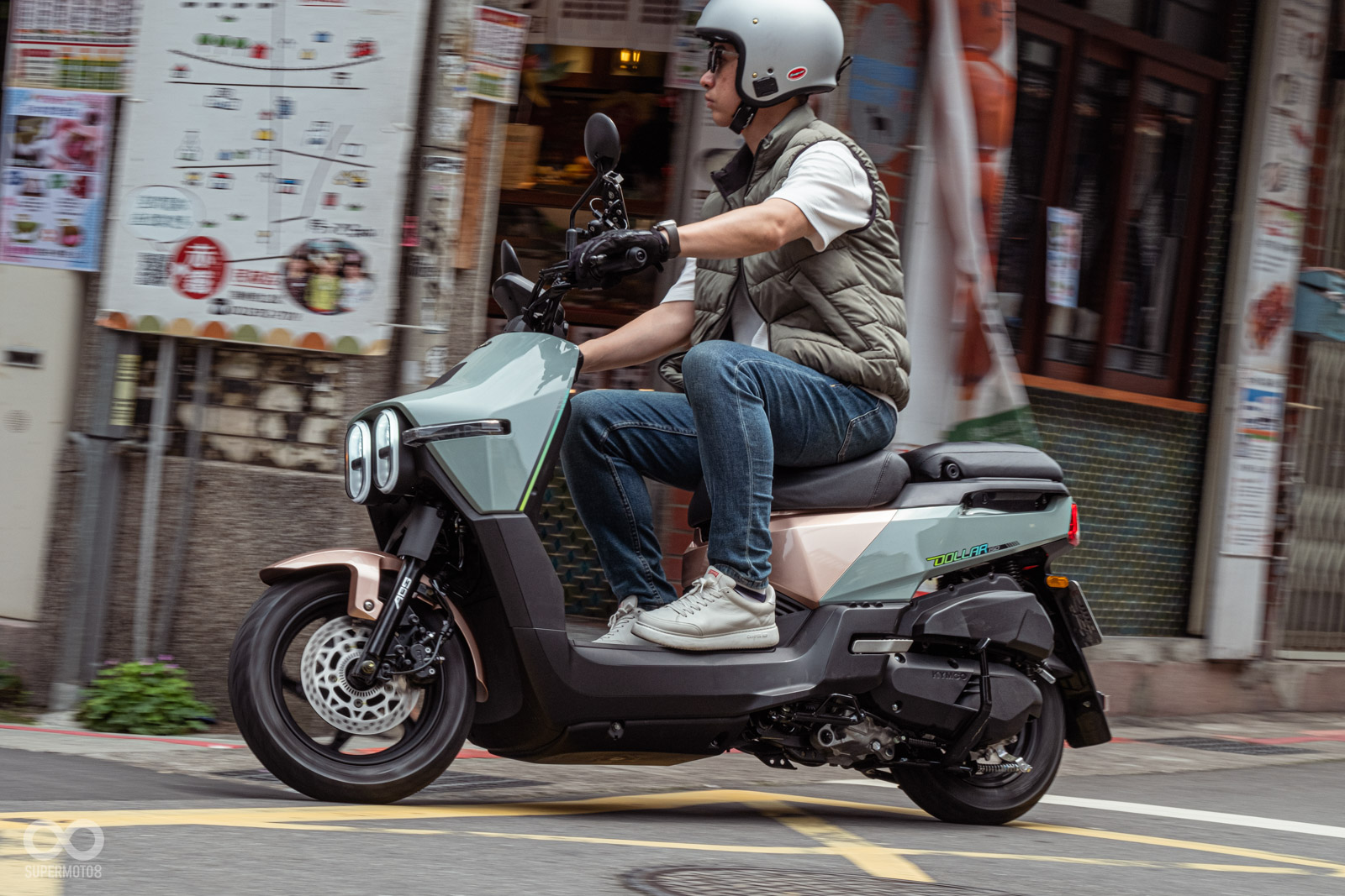 空車狀態下，DOLLAR的大空間給騎士非常高的自由度