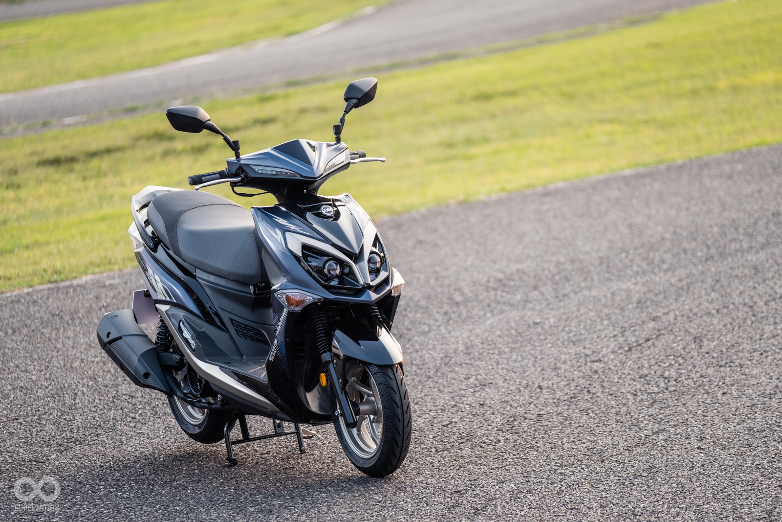 JET SL和JET SR在車頭設計上做出相當大的改變