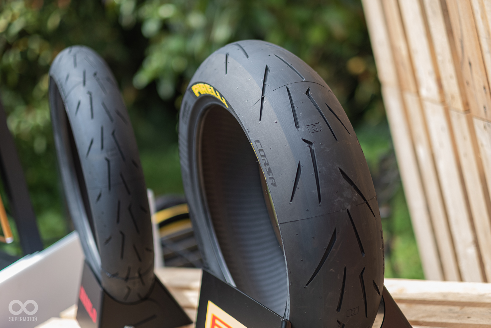 和ROSSO™ IV相比在0-20度傾角增加11%，在30-40度傾角增加30%。