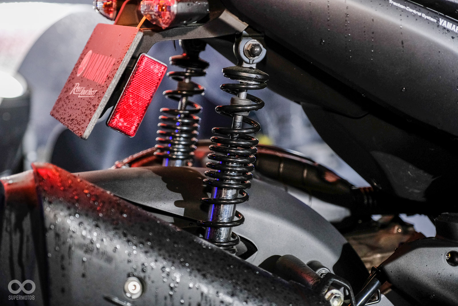 後避震使用雙槍避震,前後輪框維持13吋規格