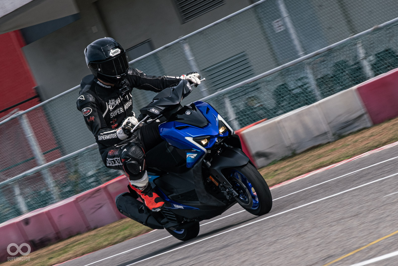 雙色溫頭燈不是第一次在YAMAHA車款出現，但七代勁戰升級為免熄火可切換，更實用