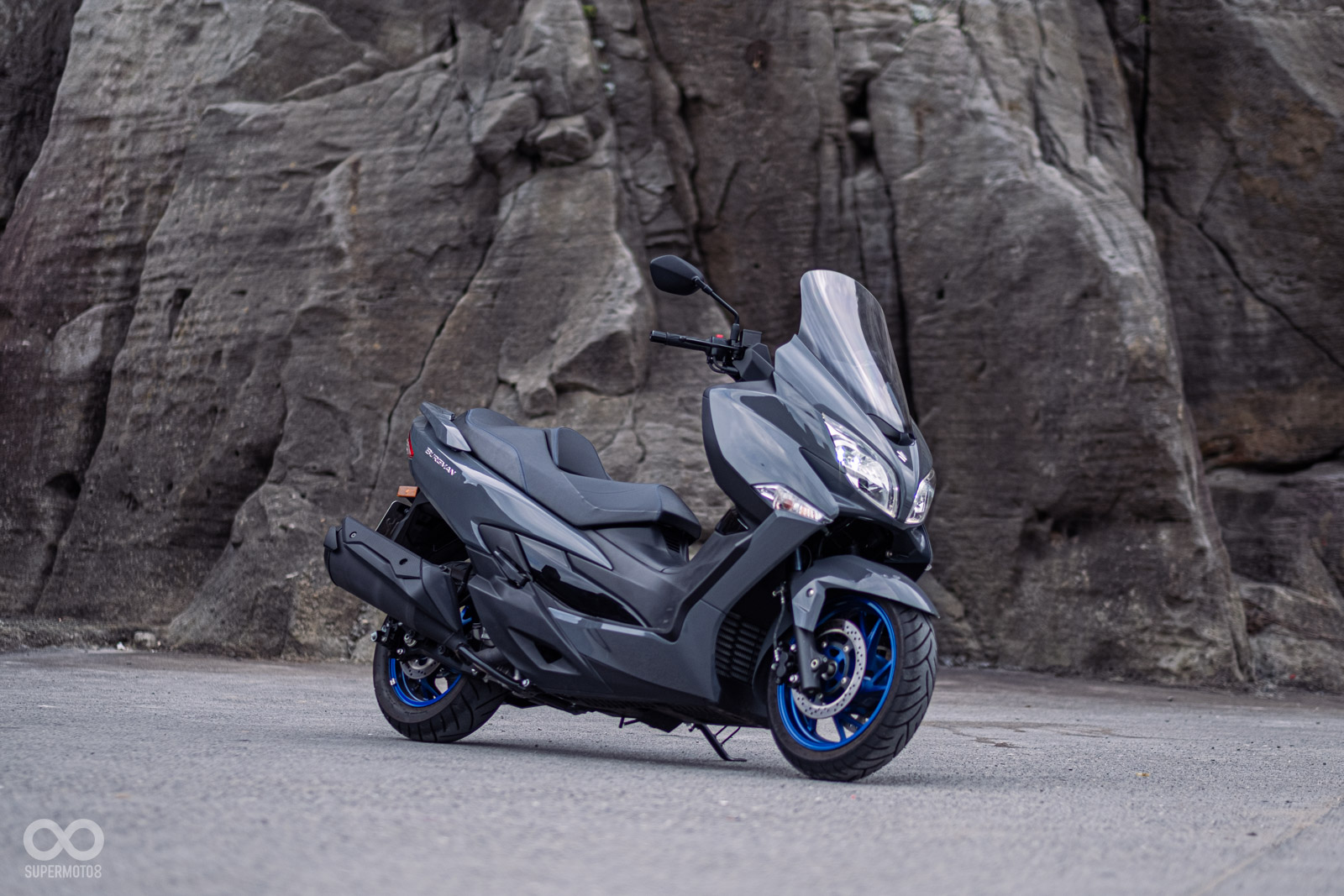 越來越少見的流線圓潤車身線條,帶有濃濃的日式風味