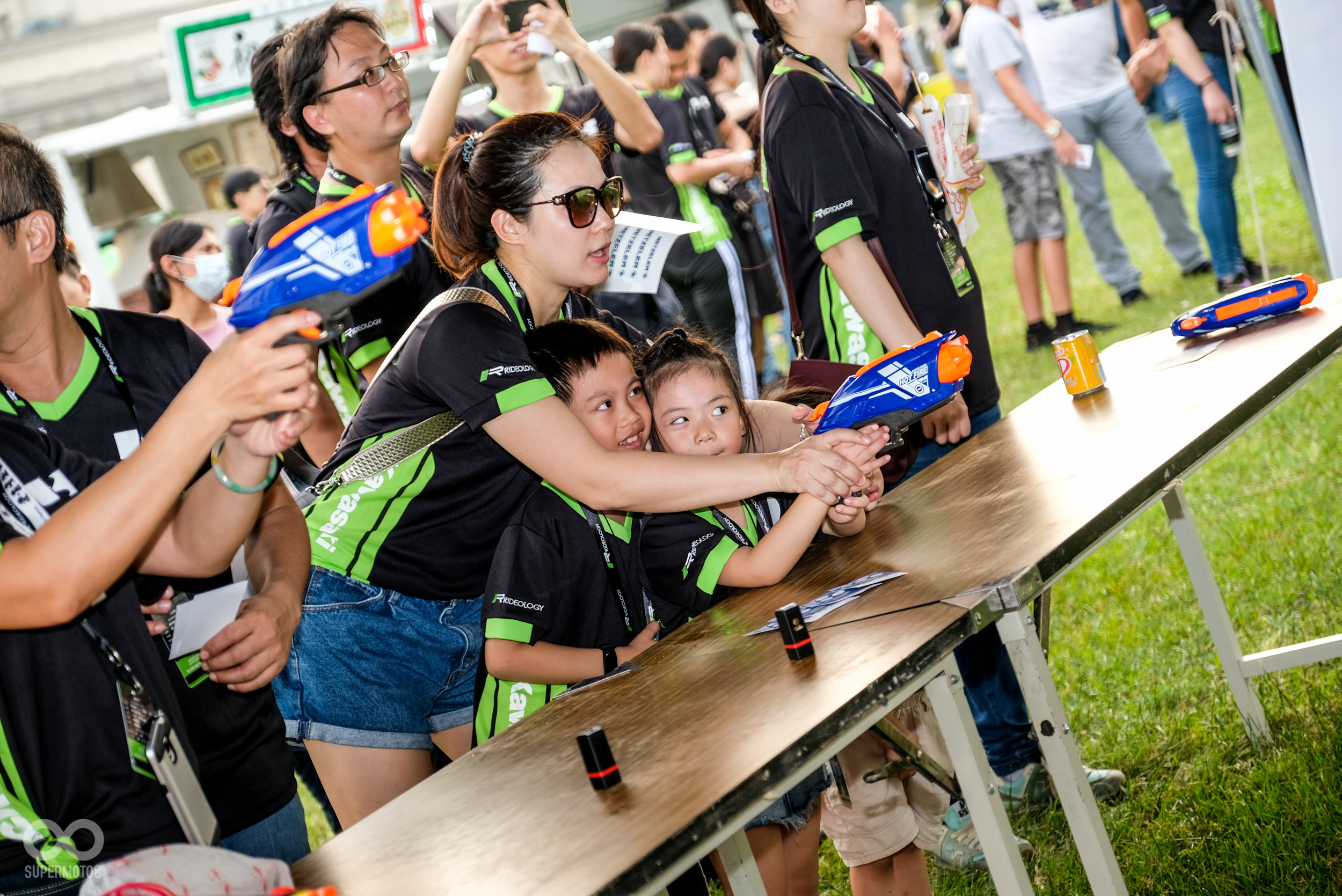 KAWASAKI也貼心的設置許多遊戲攤位，讓車友們可以盡情玩樂