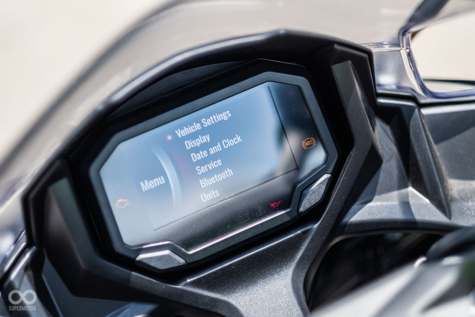 4.3吋TFT儀表在此級距中相當罕見,提升車輛高級感