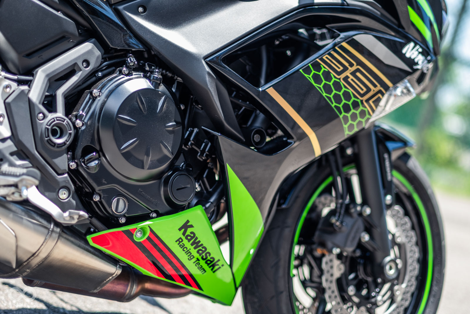 NINJA 650引擎採用649c.c.雙缸引擎,最大馬力68ps