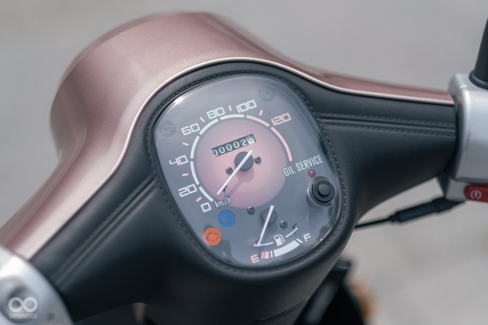 簡潔俐落又辨識度極佳的儀表設計