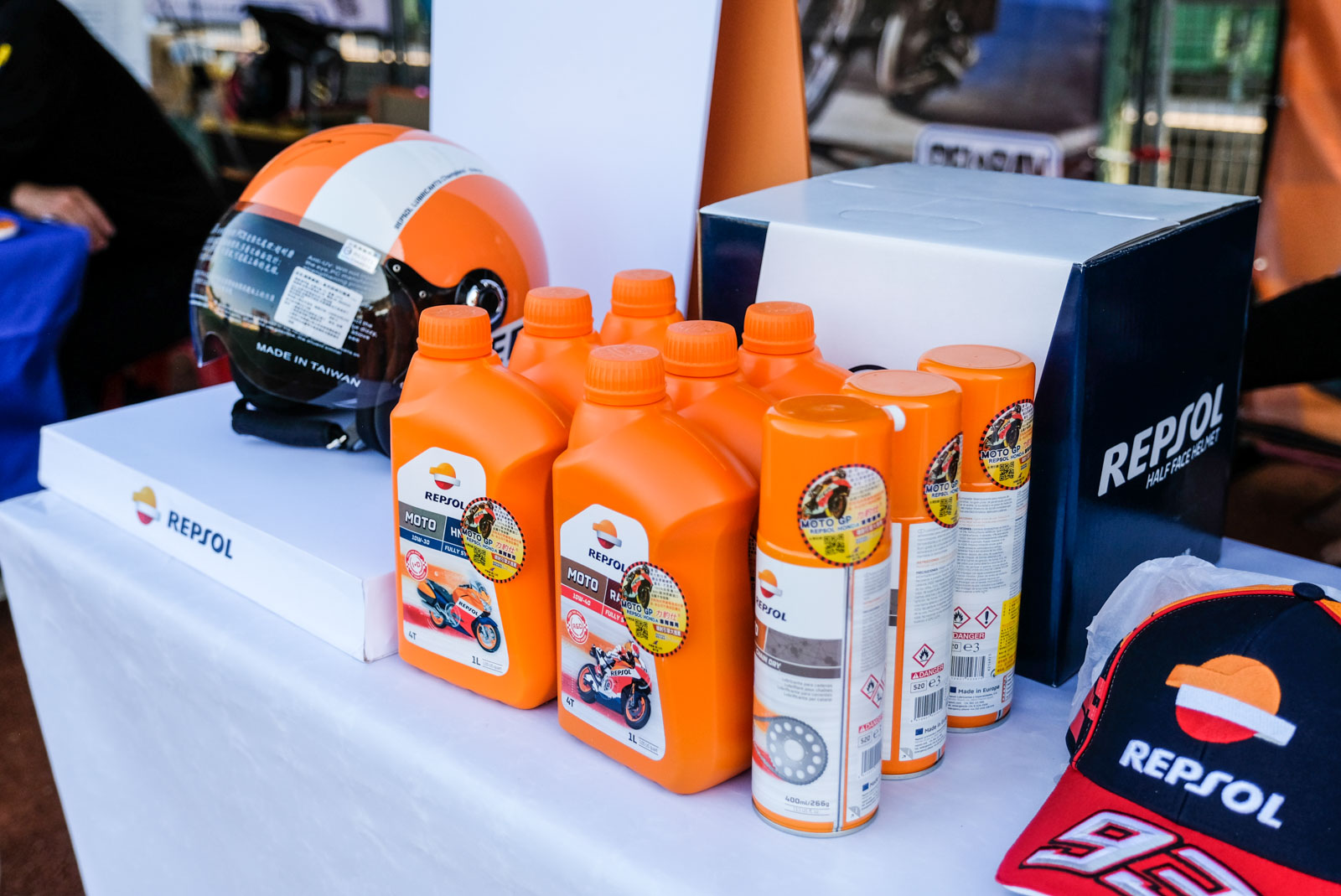 力豹仕機油台灣總代理柯億達貿易也到場提供車友諮詢