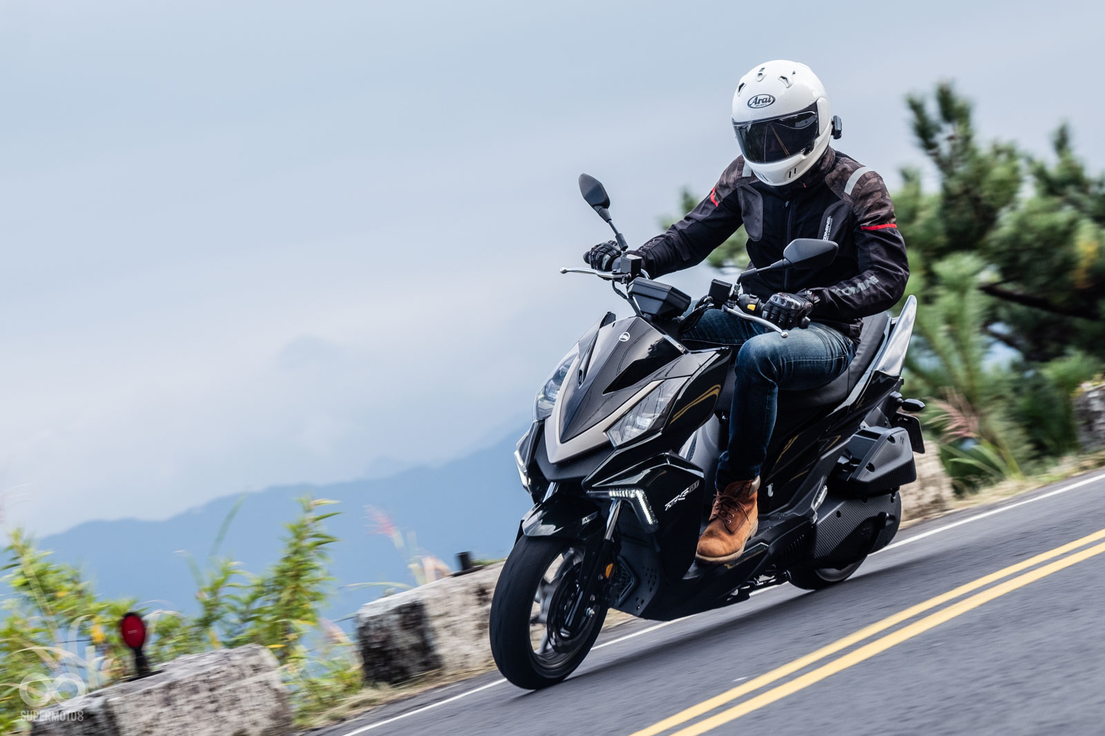 靈巧的過彎動態表現，真的是DRG 158讓人最喜愛的特性