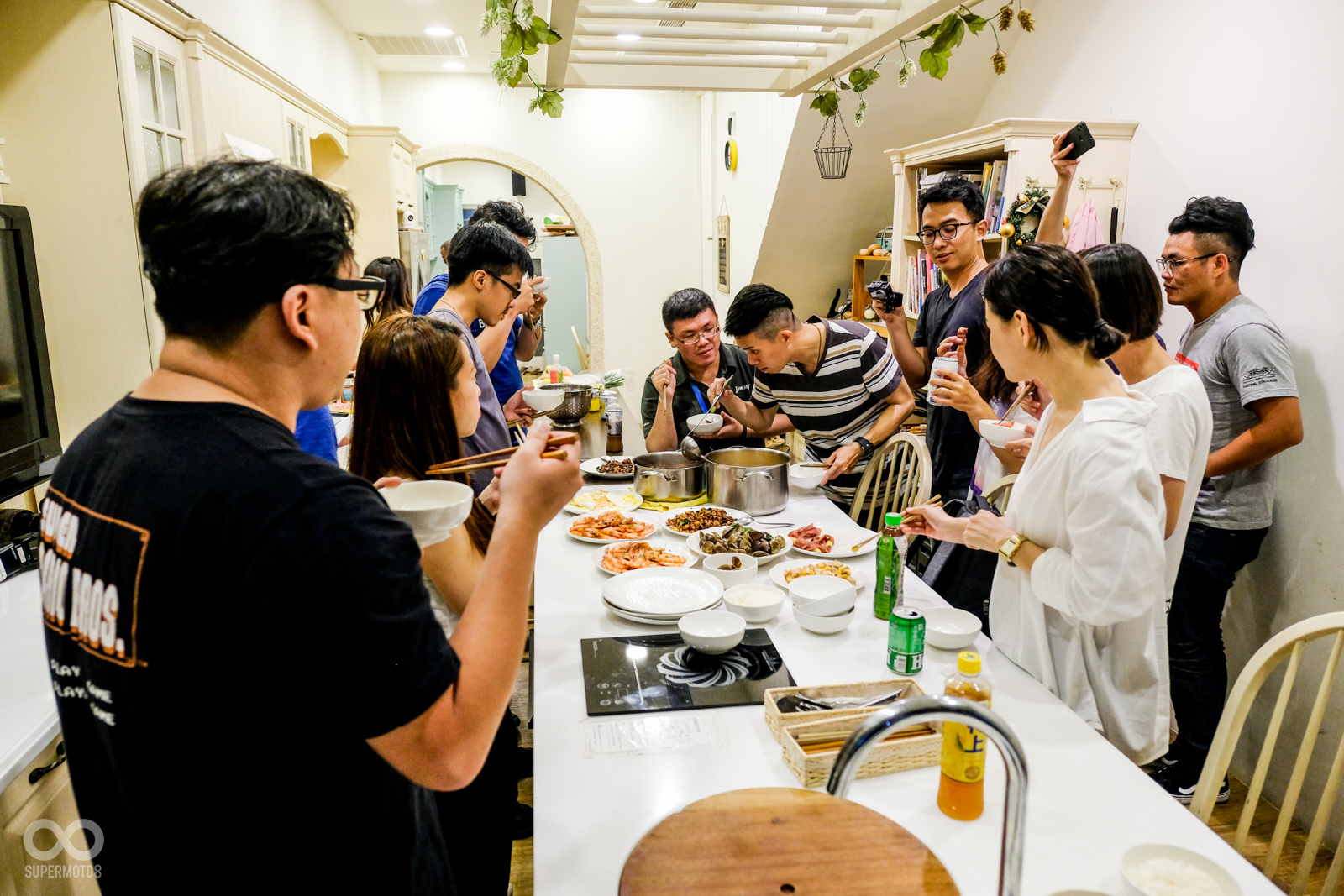 第一天的試乘會就在料理體驗中輕鬆劃下句點