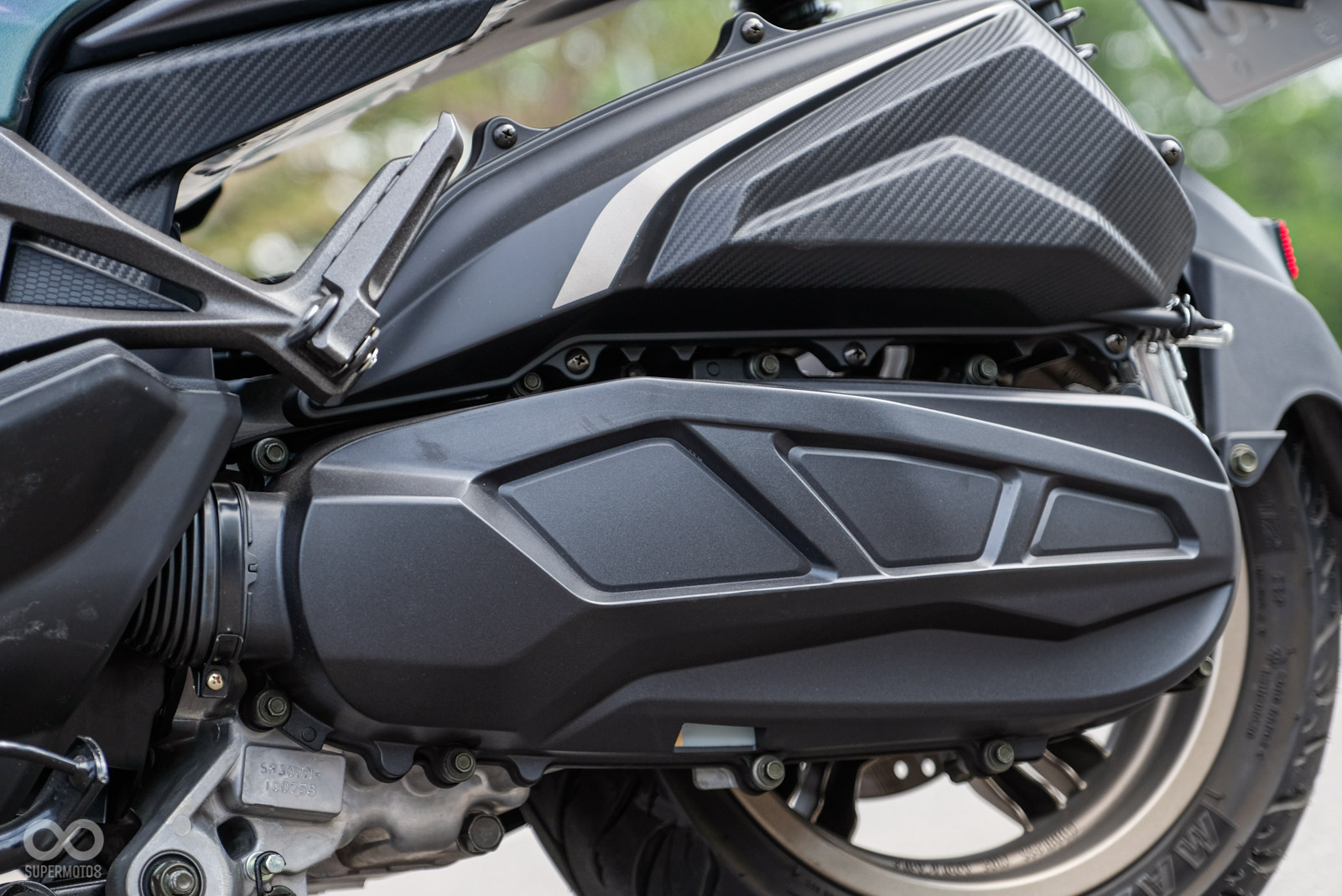 傳動箱外蓋特殊造型提升質感