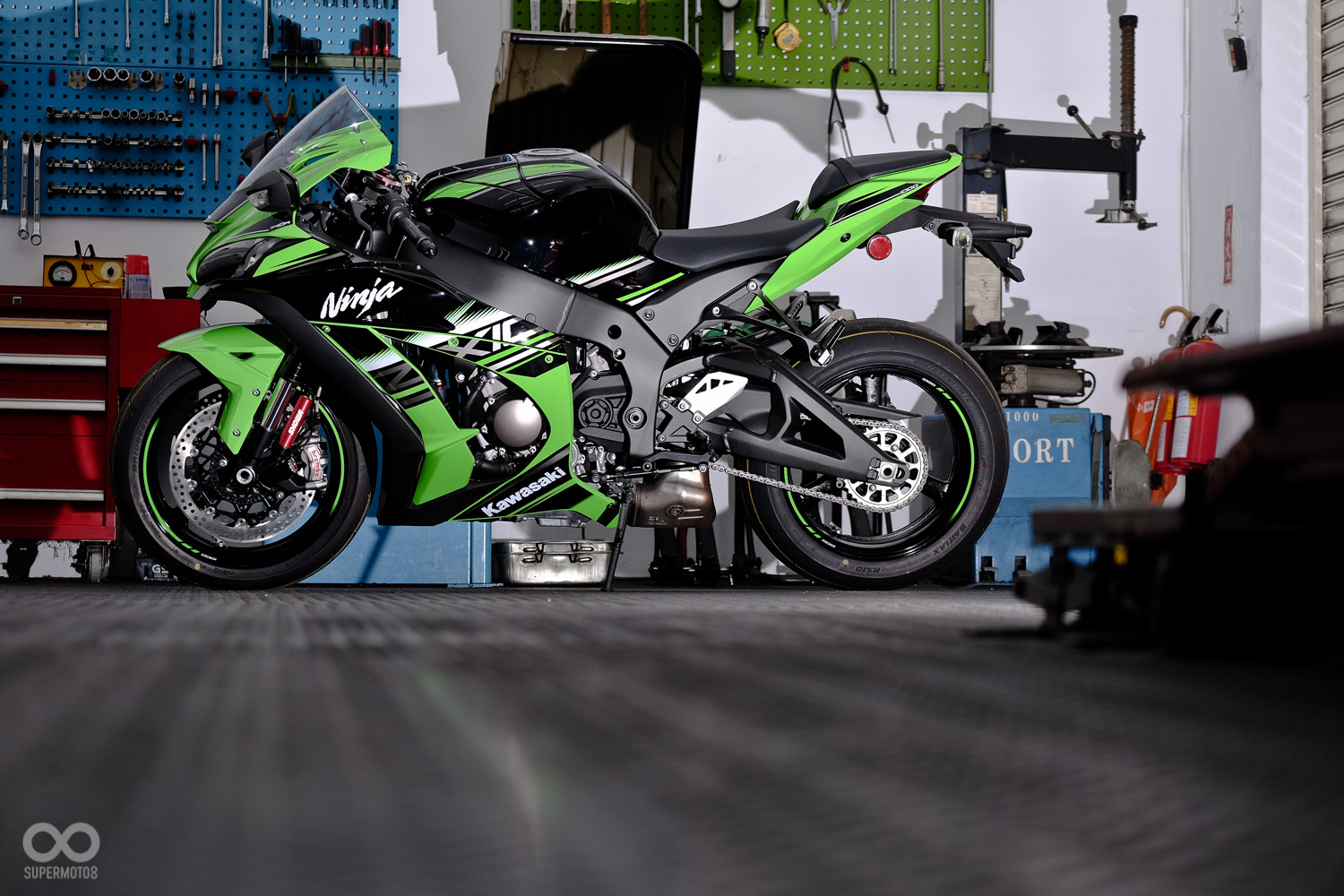 S.H.Figuarts(真骨彫製法) ウルトラマン 老者圖 10號忍者改款現身？Kawasaki Ninja ZX-10R | SUPERMOTO8