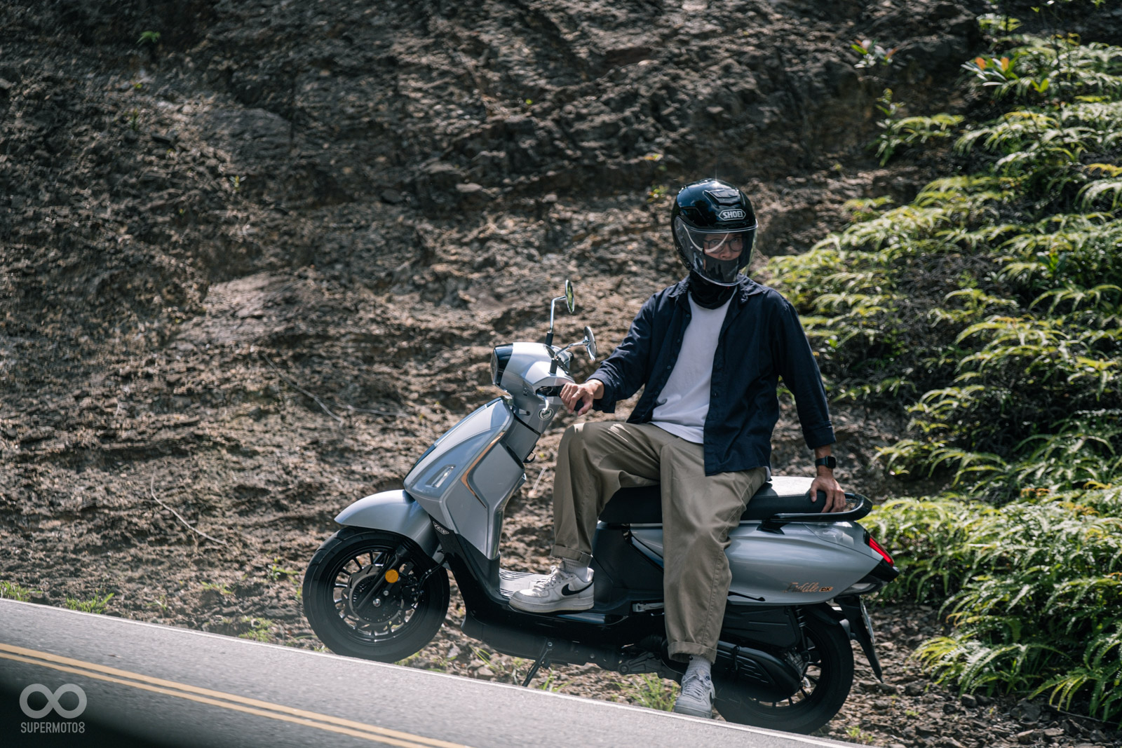 延續 SYM 近幾年在產品上說故事的能力，這次 Fiddle DX 158 使用小提琴作為設計概念