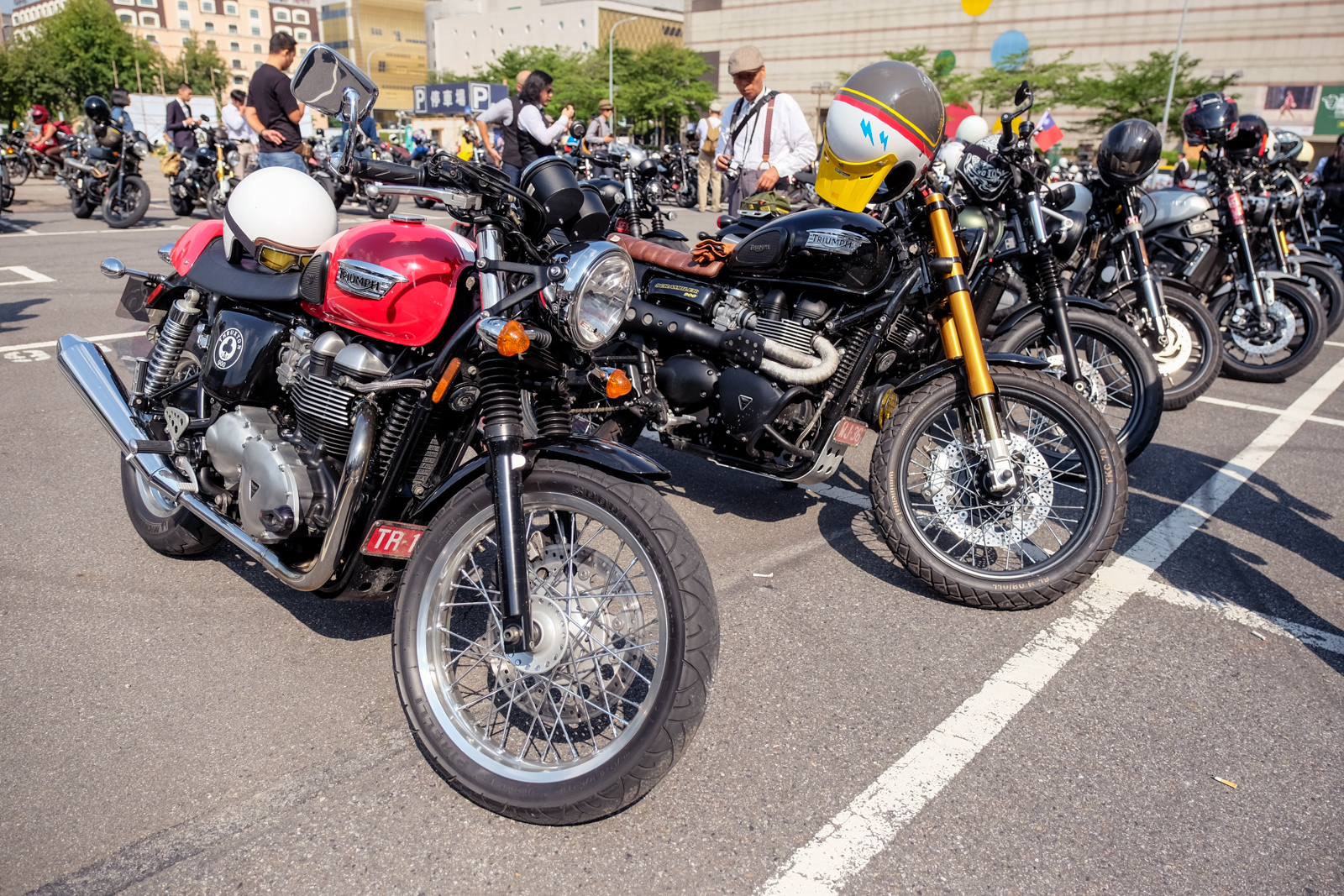 雖然不限車種參與,但現場清一色以經典街車為大宗