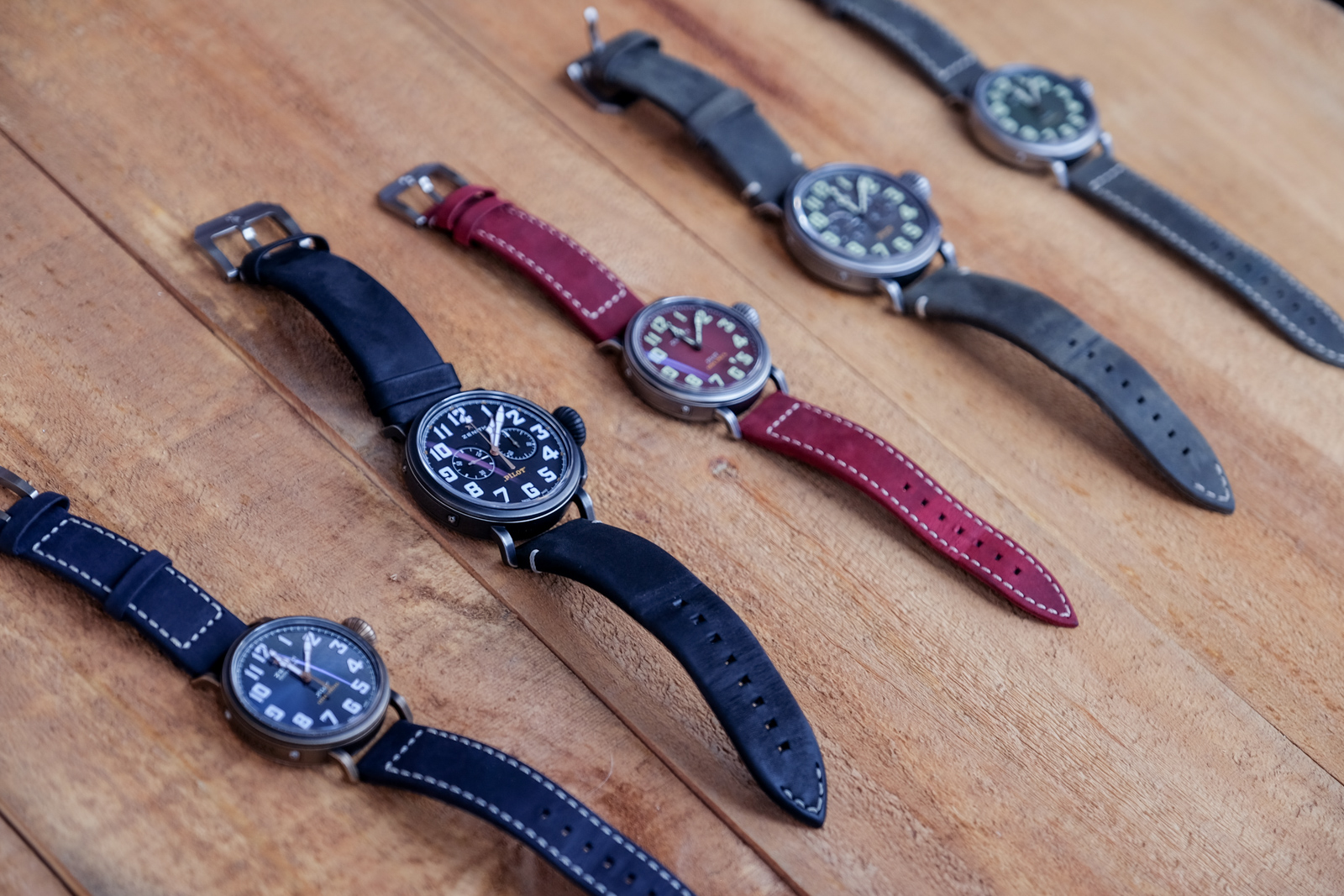 終點站,同為贊助商的ZENITH 真力時展示多款手錶