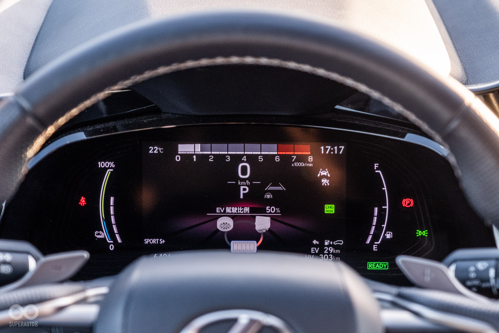 F SPORT車型還有專屬儀表樣式