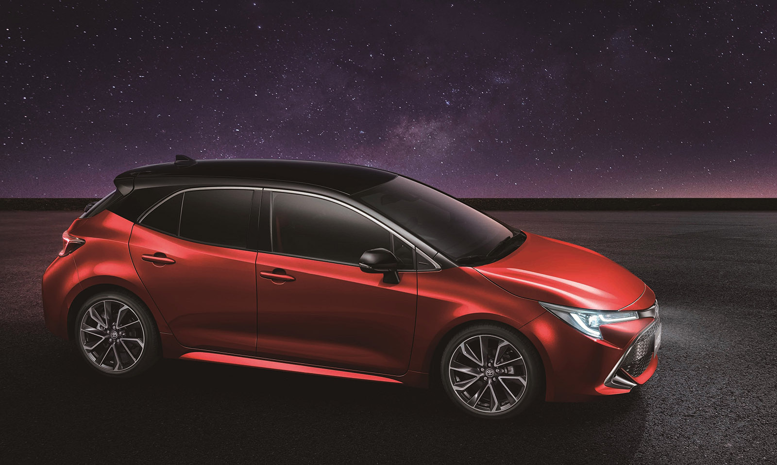 全新AURIS標配全速域ACC及LTA車道循跡輔助系統,提供駕駛與乘客更全方位的安全防護