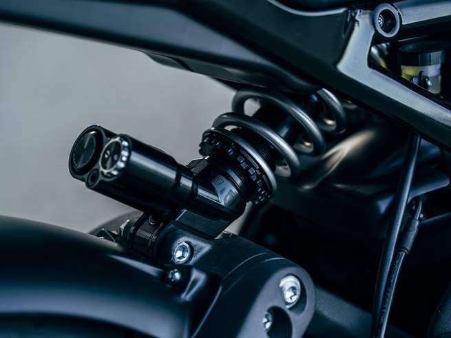 Showa的預載可調避震器