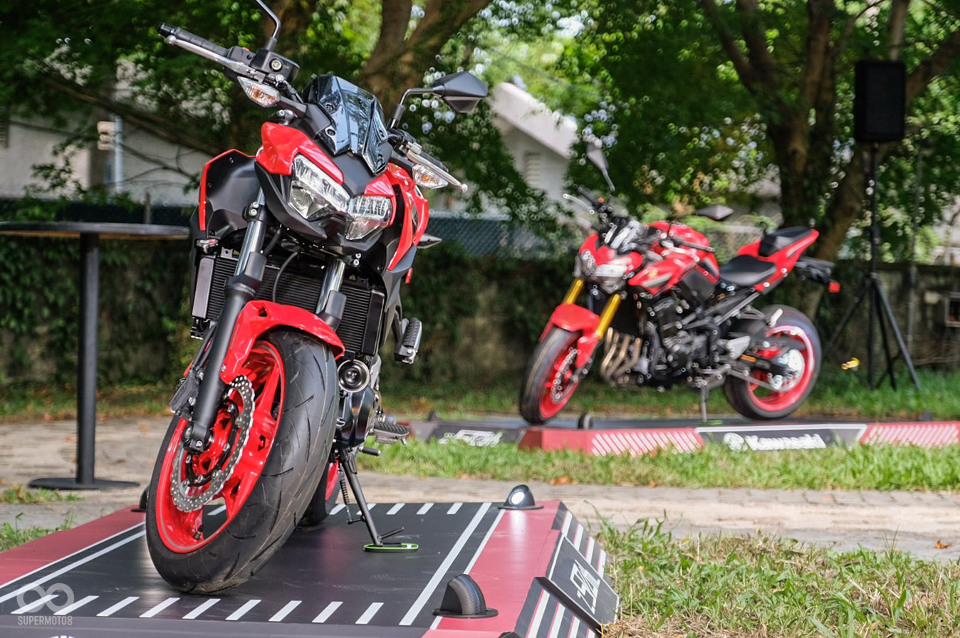 圖為本次導入的 Z650 50th版(左)、及Z900 50th版(右)。