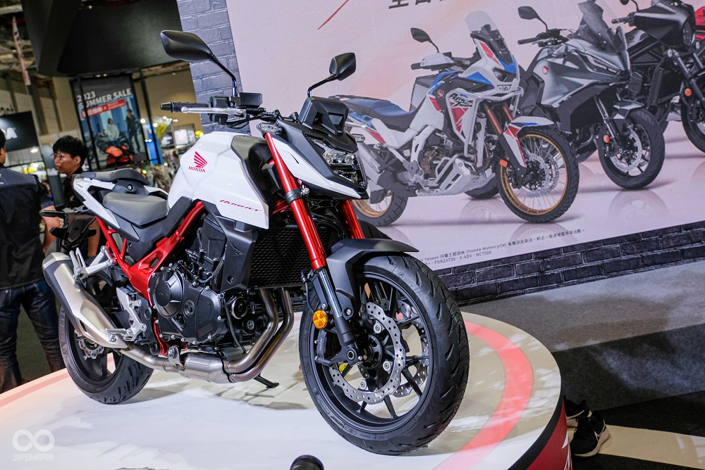 台灣本田在七月的重機展導入了CB750 Hornet