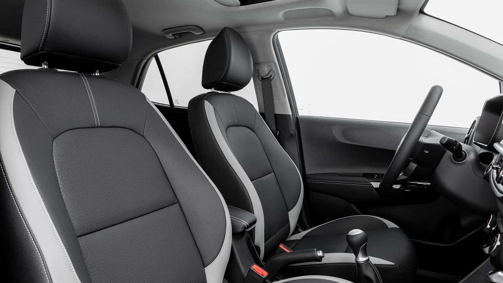 除了多媒體觸控螢幕和全數位儀表之外，內裝部分並沒有太多更動