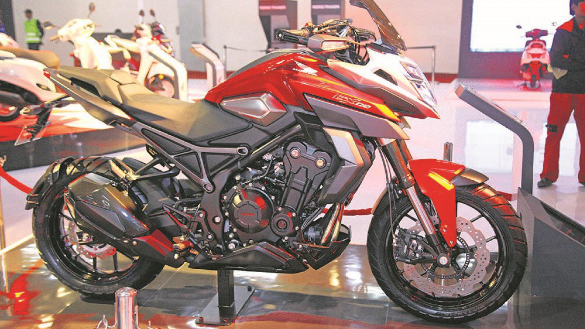 新德里發表的CX-02與釋出的圖面相吻合，判斷這輛車正式量產的時間可能落在2017年或2018年