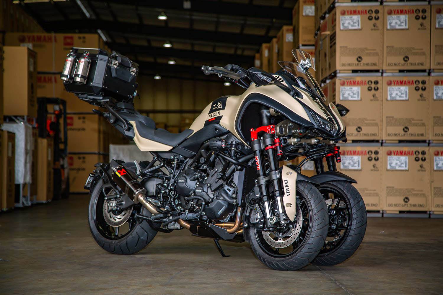 這台看似只有換色小改的NIKEN,其實車身之下隱藏了驚人的秘密