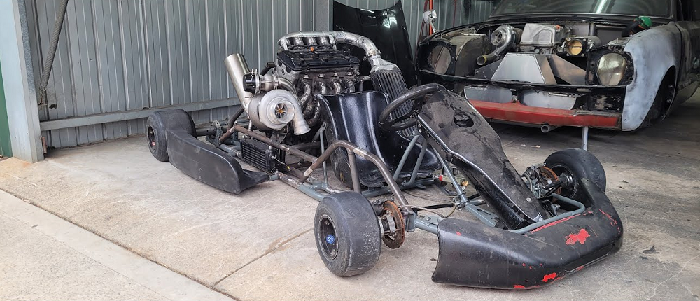 澳洲YouTuber Snail TV將Suzuki Hayabusa的引擎裝在了一輛卡丁車上