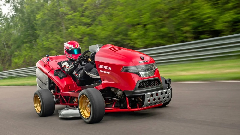 Honda曾經推出過「地表最速割草機」Mean Mower V2