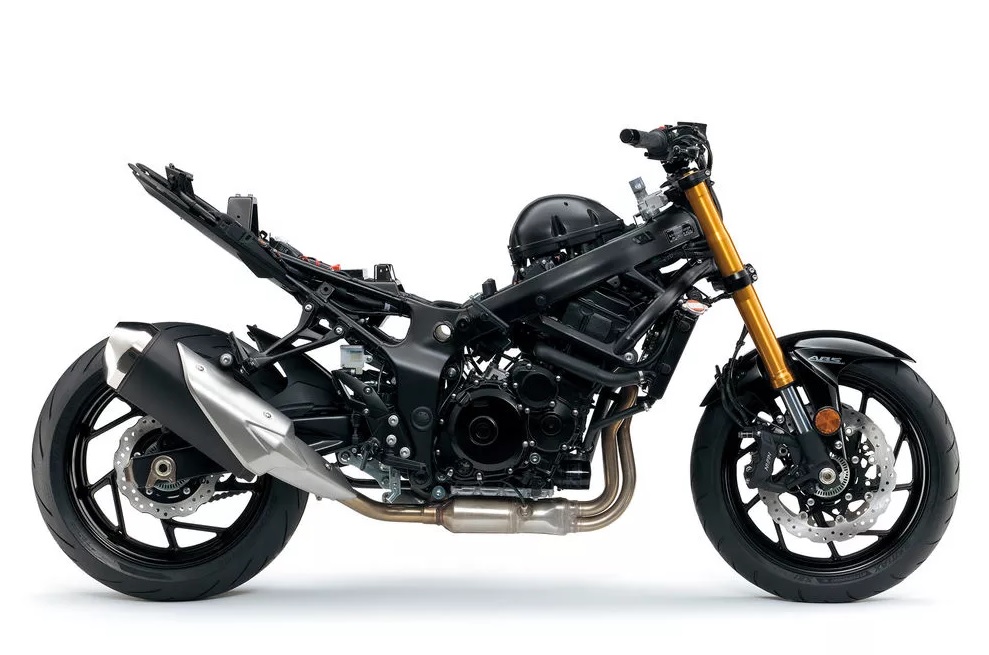 GSX-S750Z的基礎就是源自於GSX-R750，從車架到引擎都是在同一個基礎