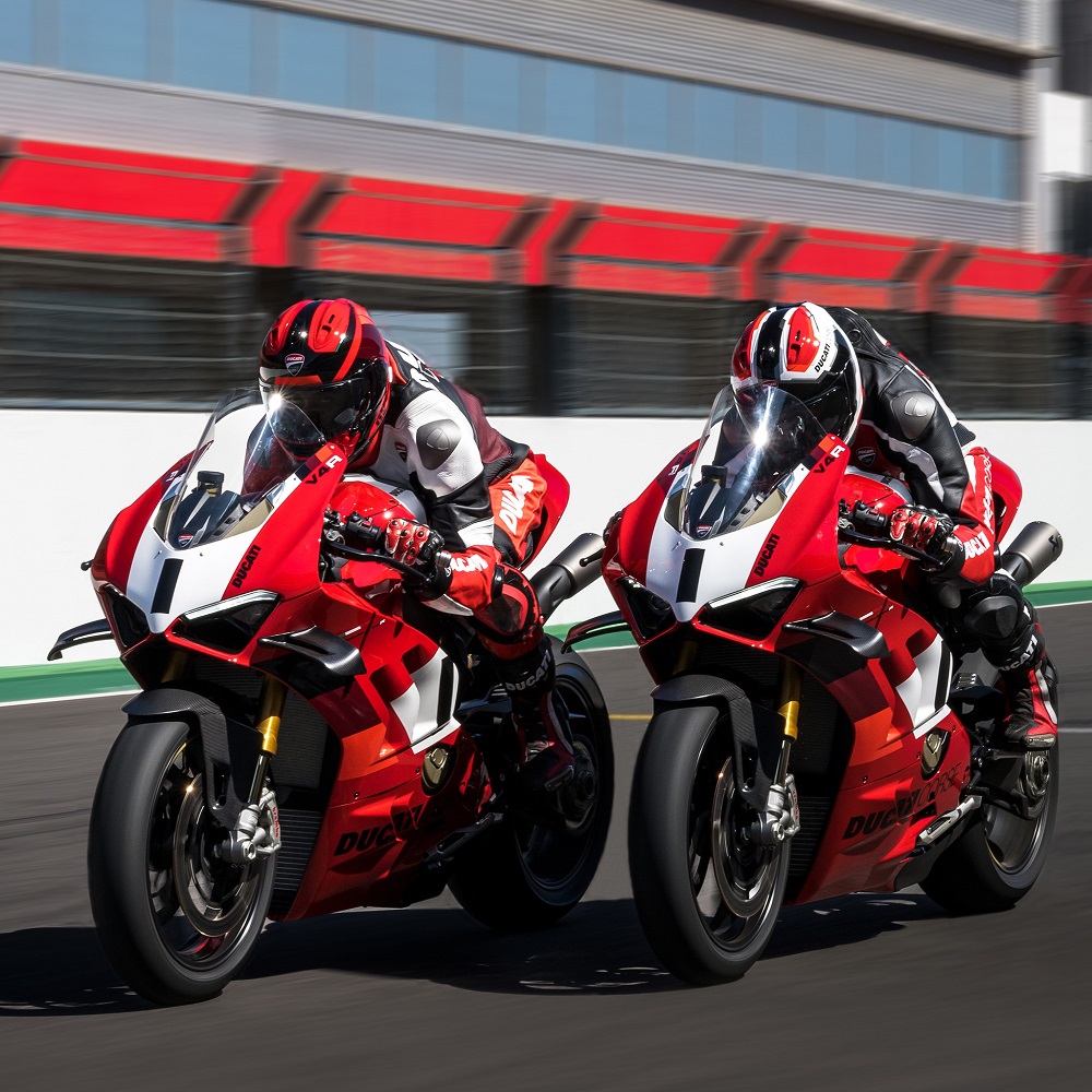 Panigale V4 R原廠的240hp馬力已經很驚人,換上這款機油還能多榨出3.5-4.5hp馬力