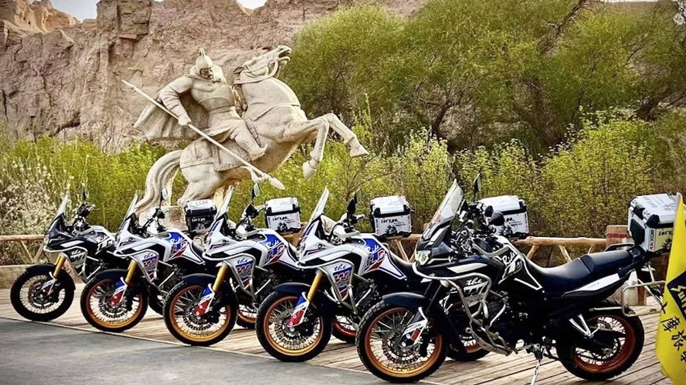 雖然車上搭載了不少豪華配備,但車輛的引擎和電控系統的可靠性或許才是消費者最在意的點