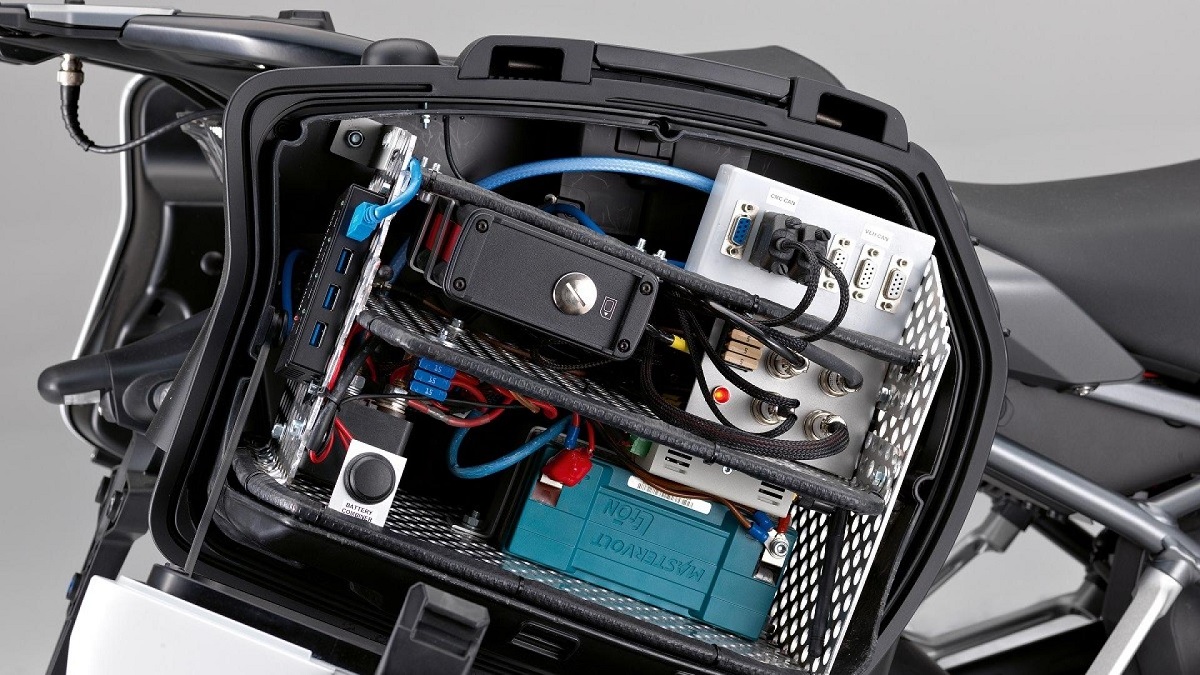 雖然僅是第一輛原型,而且系統體積過於龐大,但是工程是正在極力讓設備體積縮小並整合