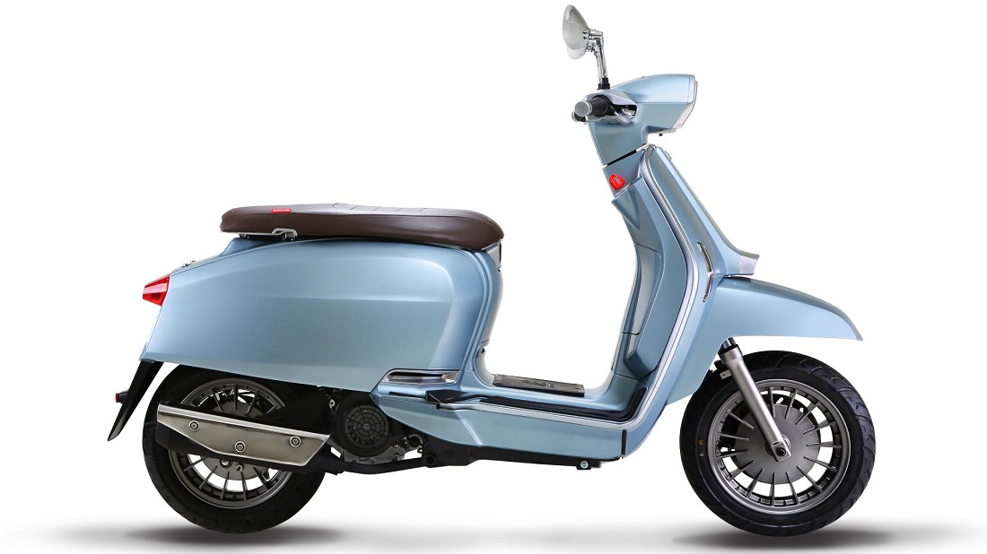 Lambretta著重在自己的傳統美學,原本的輪廓完整保留,但車身線條由曲面改為稜線,勾勒出略為現代感的緊湊外型