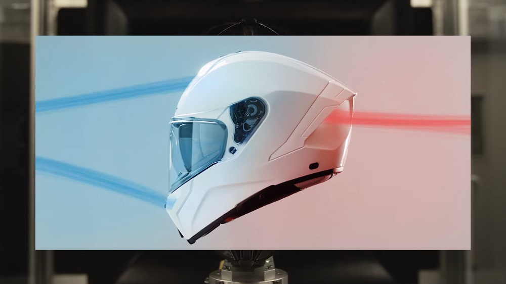 通風系統的設計讓安全帽內的熱氣可以有效排出,外部的冷空氣可以流入安全帽中