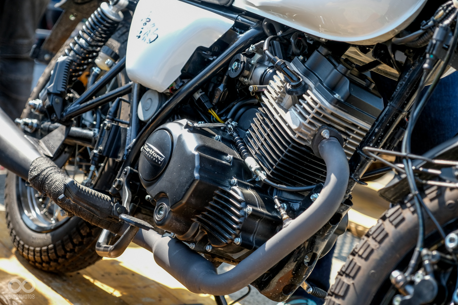 引擎為四汽門223c.c.,最大馬力17.6ps