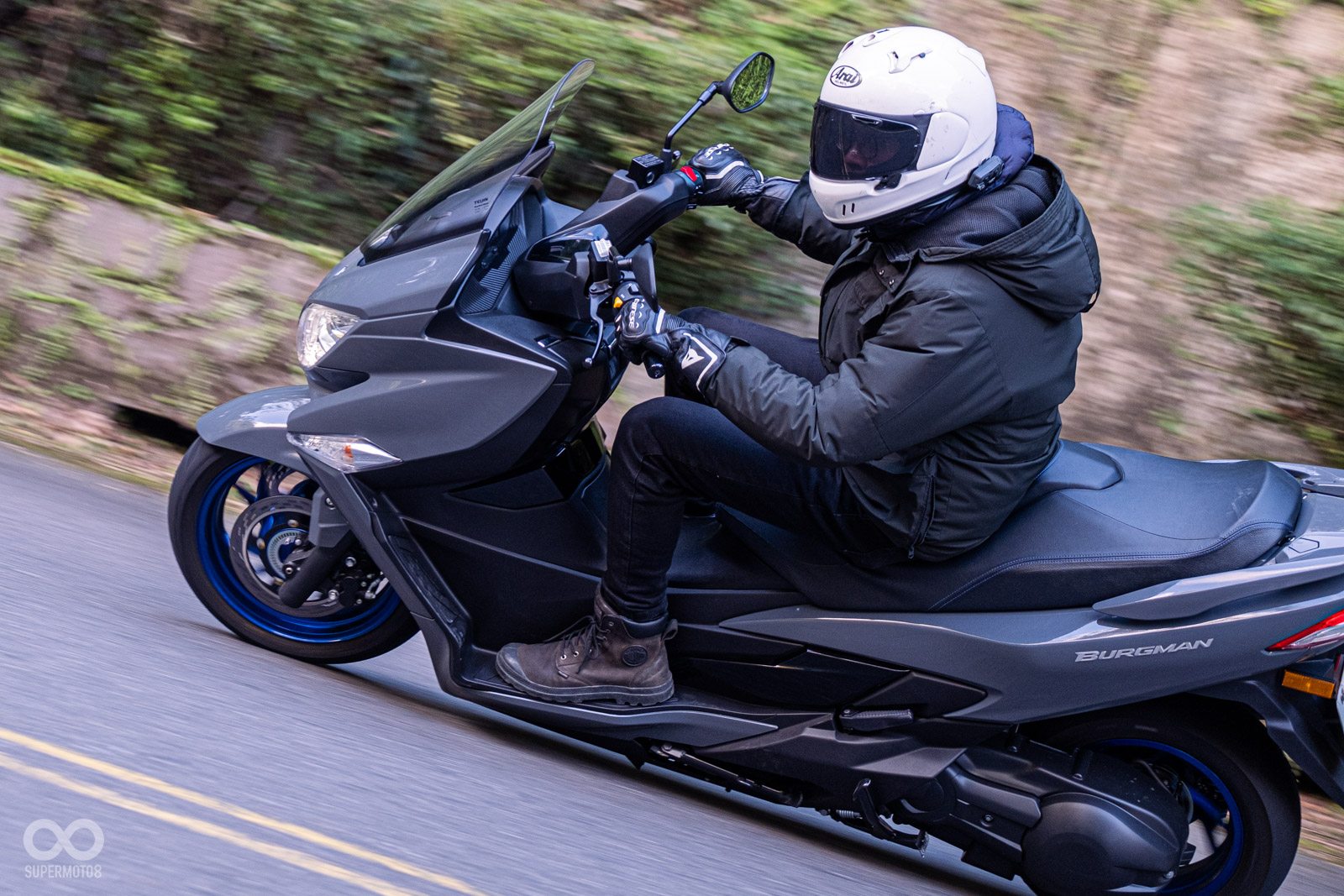 進入山道,BURGMAN 400 ABS扎實的穩定感受,能給騎士不少的騎乘樂趣