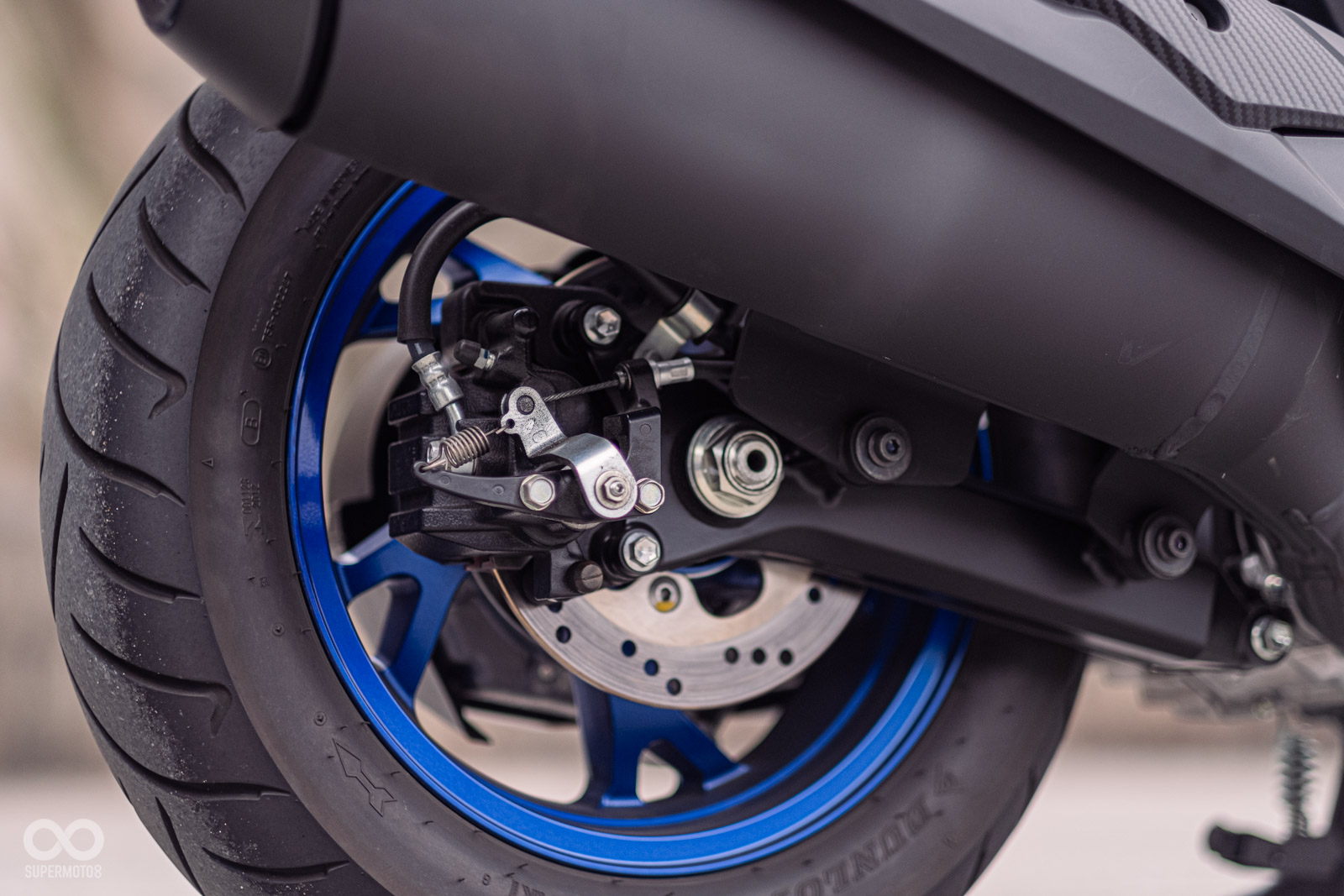 單向單活塞卡鉗配210mm單碟