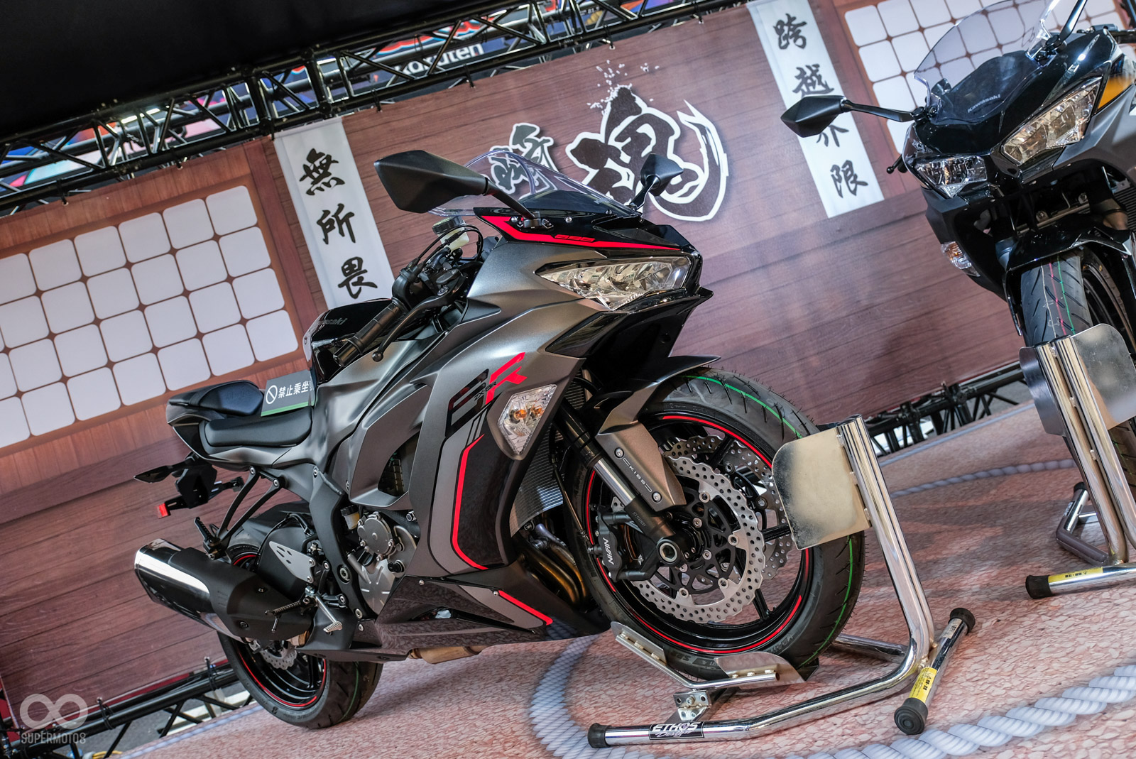 ZX-6R 夜魅灰