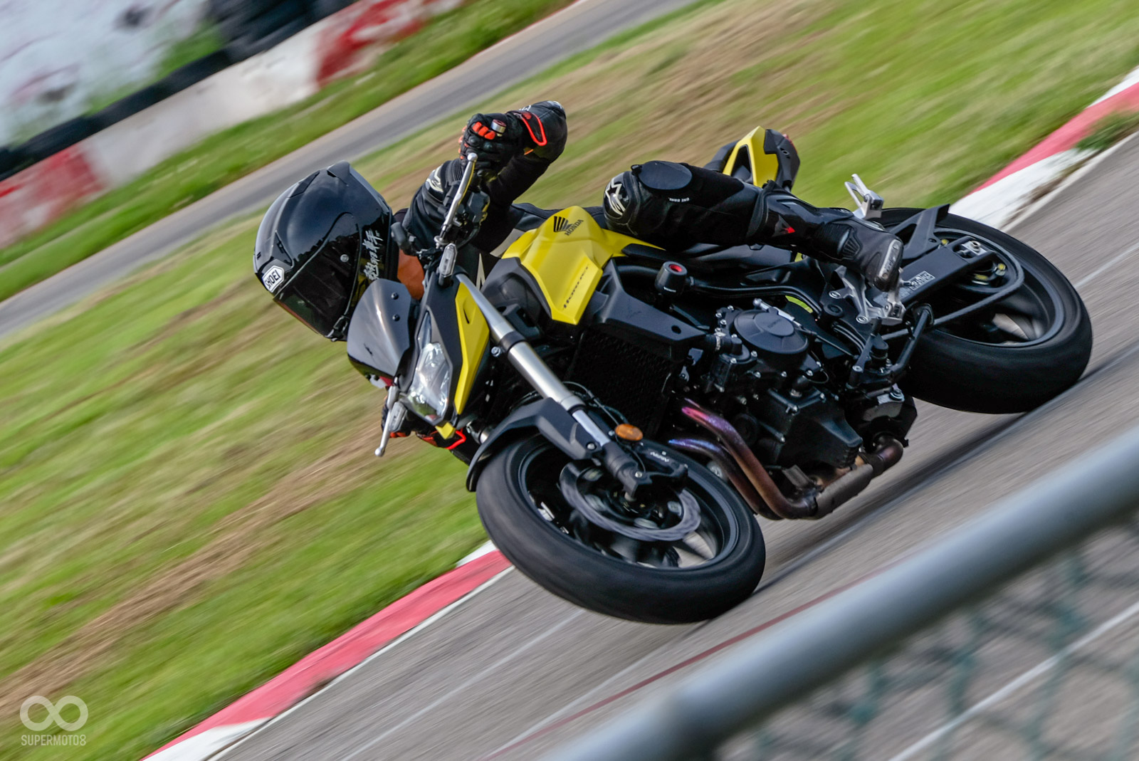 Svartpilen 801發表後,將面臨CB750 Hornet、GSX-8S以及800NK等新車的競爭