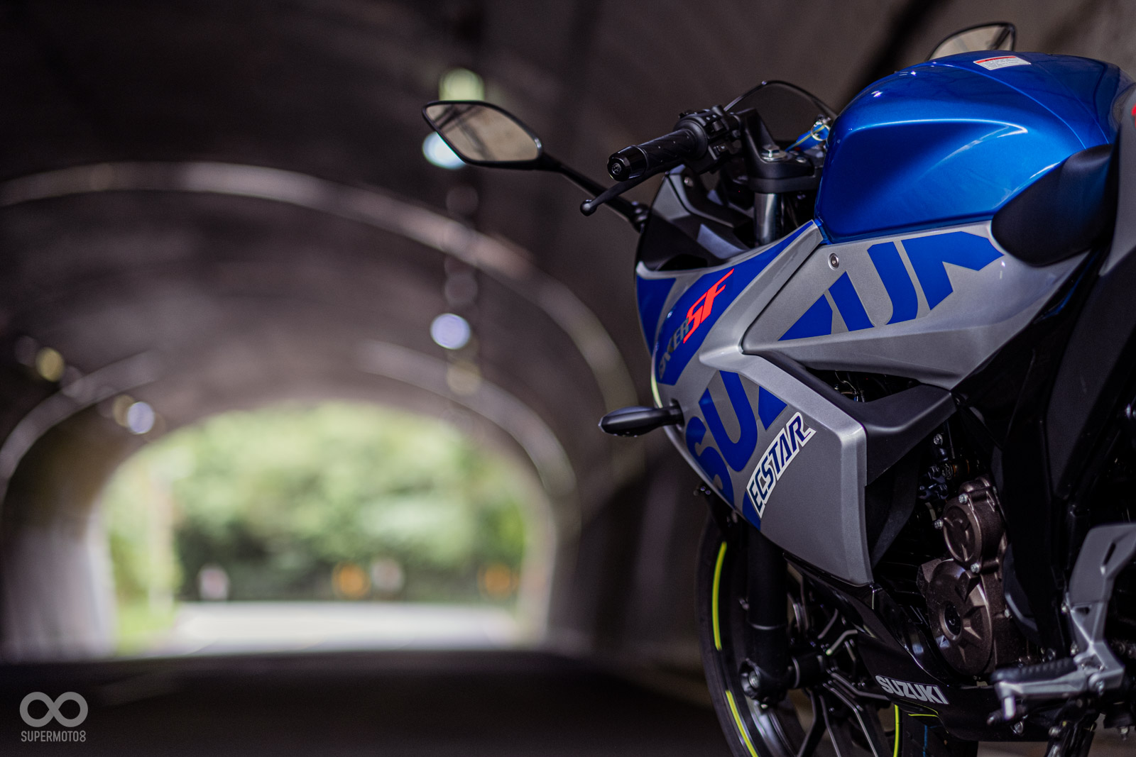 利用隧道內外光線差異,能拍攝出令人驚豔的畫面