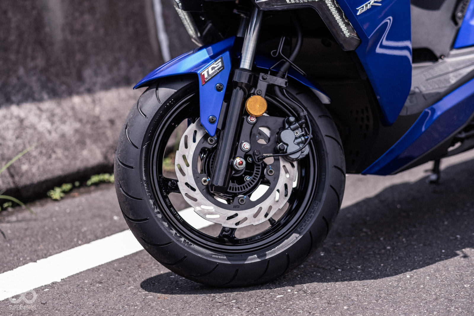 TCS、ABS雙安全系統加持,讓SYM DRGBT keyless 版本安全性滿分