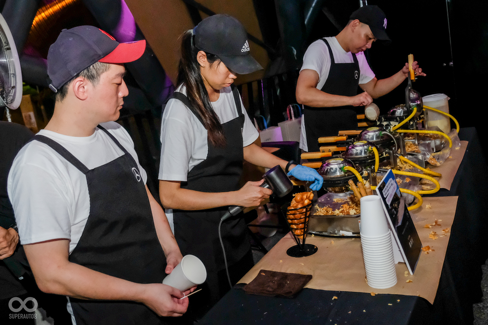 活動舉行於台北花博公園,會場外擺放了A-Class以及大大的B字樣供民眾拍照,場內也提供點心、飲料