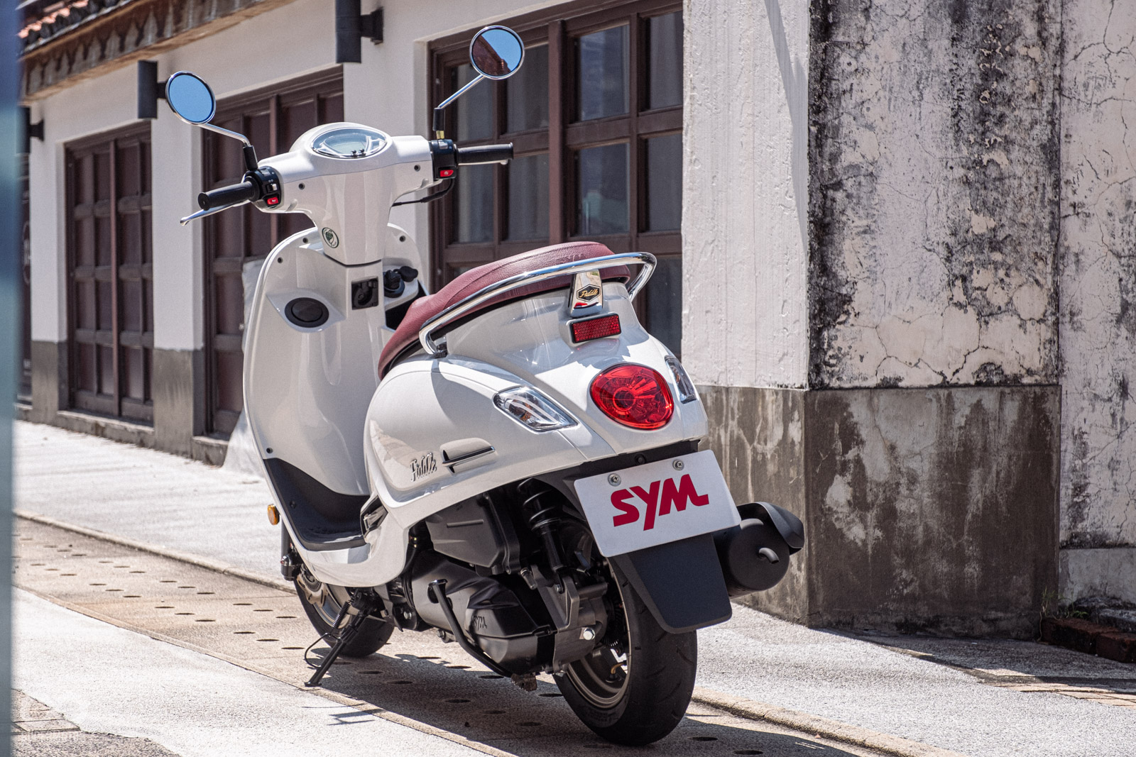 具備「零延遲啟動系統」的FIDDLE 125，在這種小巷弄中啟動也不會引起旁人的側目