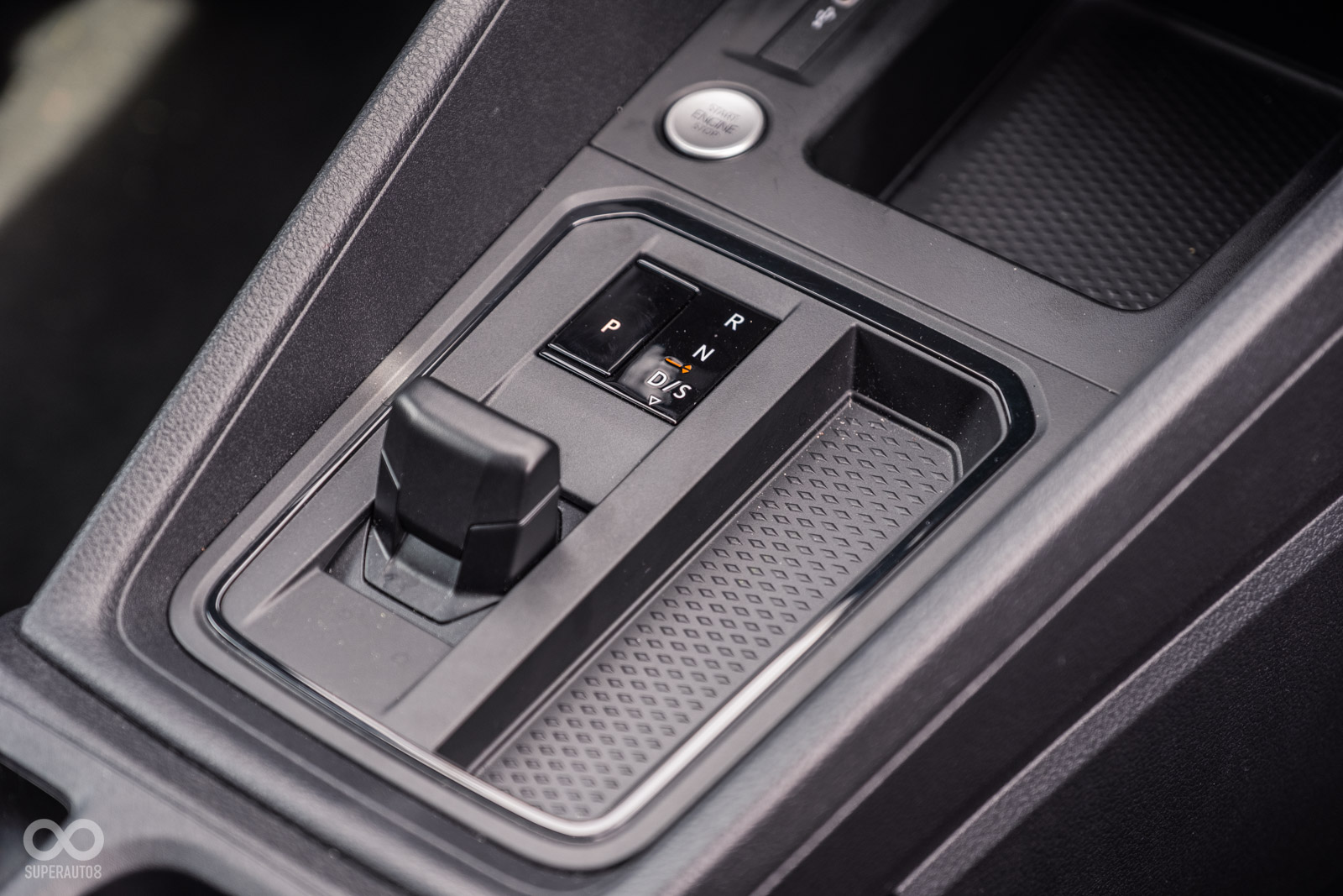 線傳排檔更是在台灣車市中新潮的配備