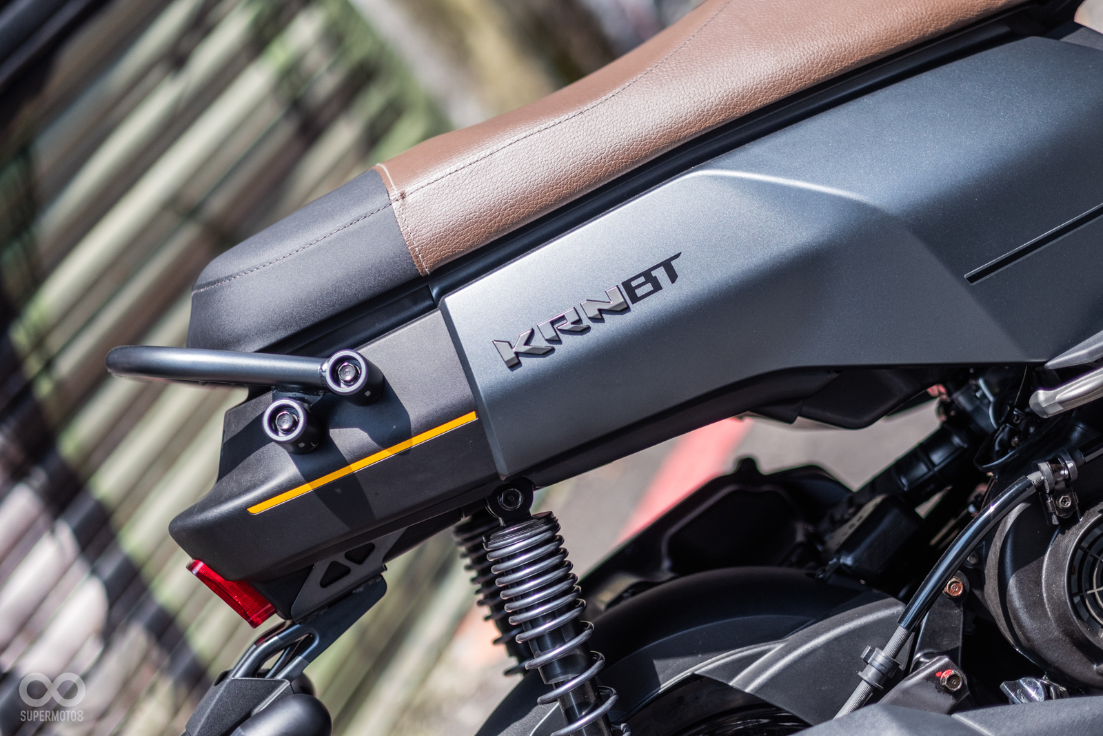 車身左右兩側共有十個改裝鎖點,方便車主快速改變外型風格