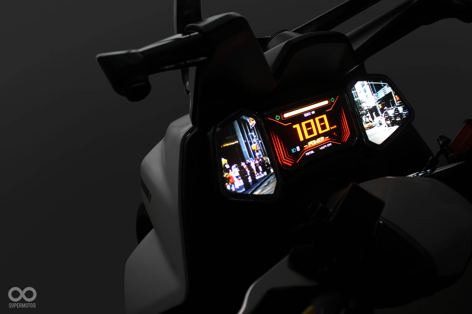 後視鏡畫面會顯示在儀表兩側