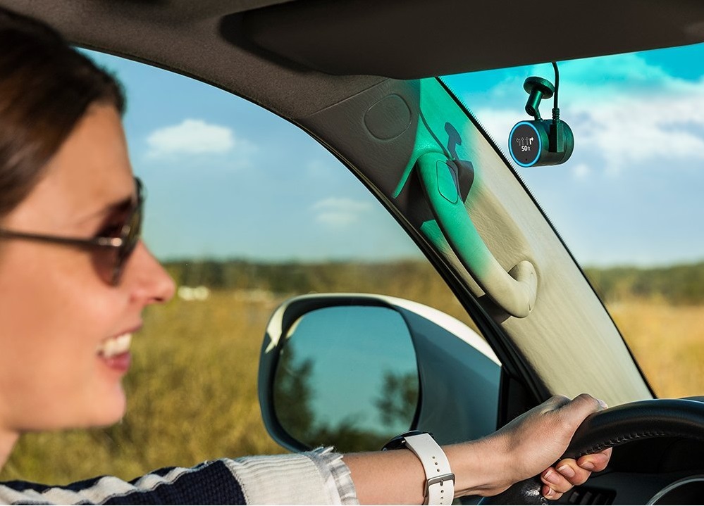 沒有螢幕的Garmin Speak也可以做為導航用,只要連接Amazon Alexa並對著Garmin Speak說出目的地就能開啟衛星導航功能