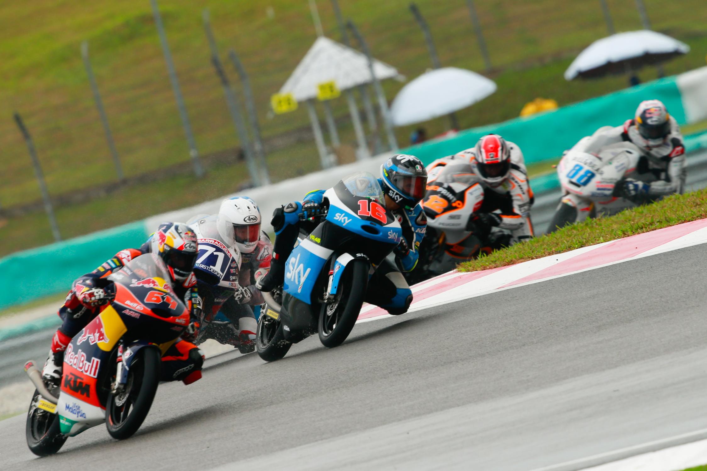 相對於Moto3賽事中車手較量的激烈，車隊間的比拚就想得相當無趣