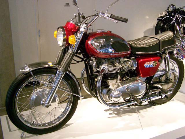 KAWASAKI W1研發當時，兩間公司還有深厚的合作關係 photo by.motosvit